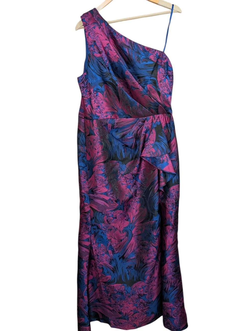 Adrianna Papell One Shoulder Jacquard Gown...Size 16 - Picture 4 of 9